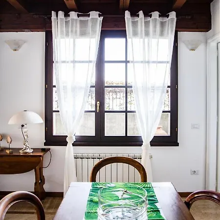 Villa La Limonaia- With Private Garden & Lake View Meina