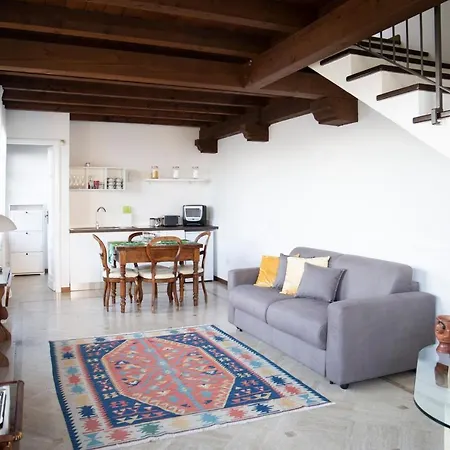 La Limonaia- With Private Garden & Lake View Meina