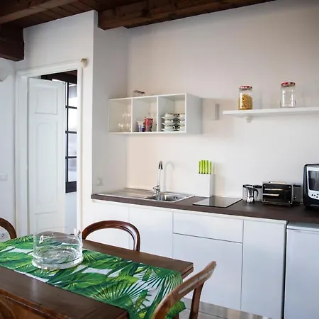 La Limonaia- With Private Garden & Lake View Villa *