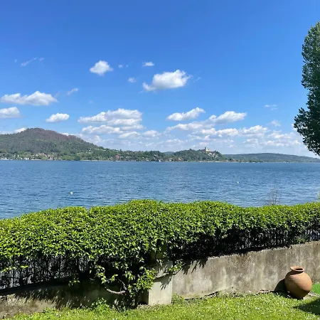 La Limonaia- With Private Garden & Lake View *