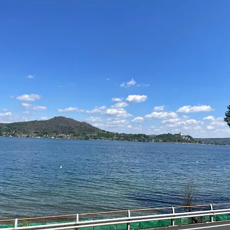 La Limonaia- With Private Garden & Lake View Villa